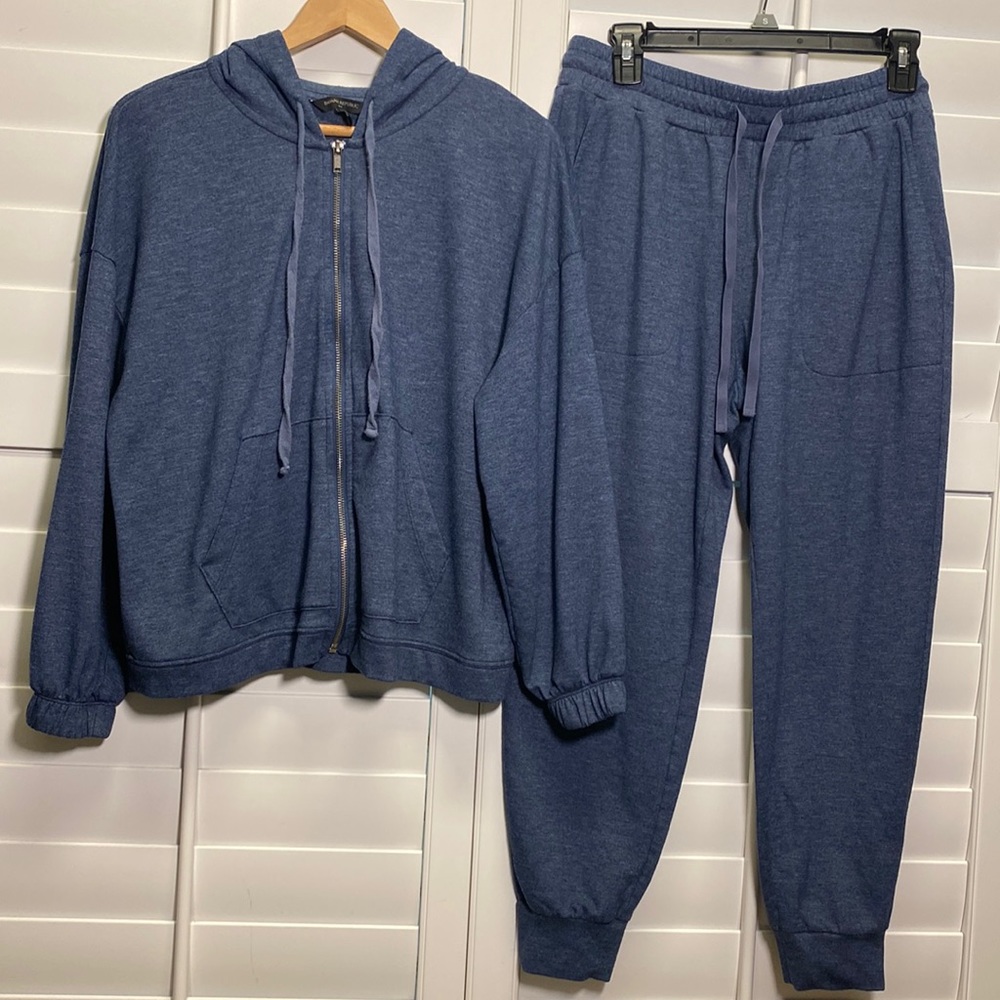 Banana Republic Jogger Set; good used condition. Hoodie zip up jacket